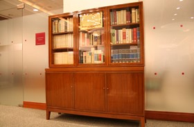 Presentation Of Bookshelf